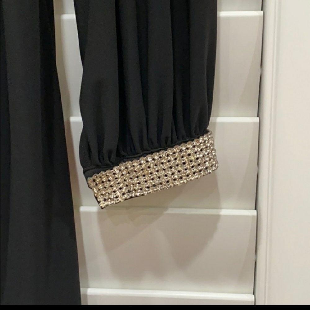 Bisou Bisou NWOT off shoulder diamond cuff size *12 **@NEW@*